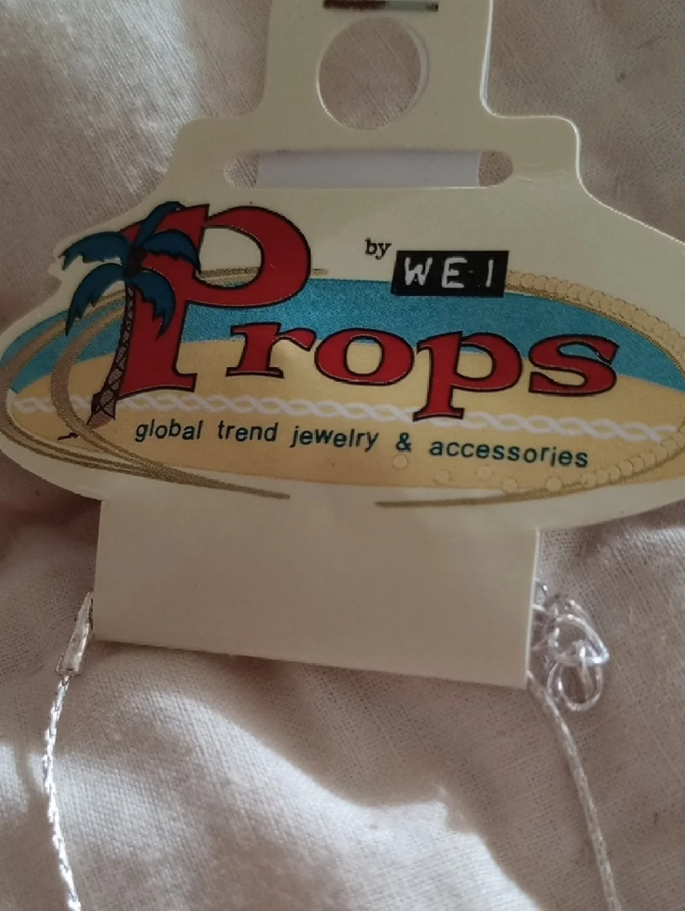 🌷$2 Bundled NWT WEI Gorgeous Silver Dolphin Necklace with Pink Stones - Picture 5 of 9